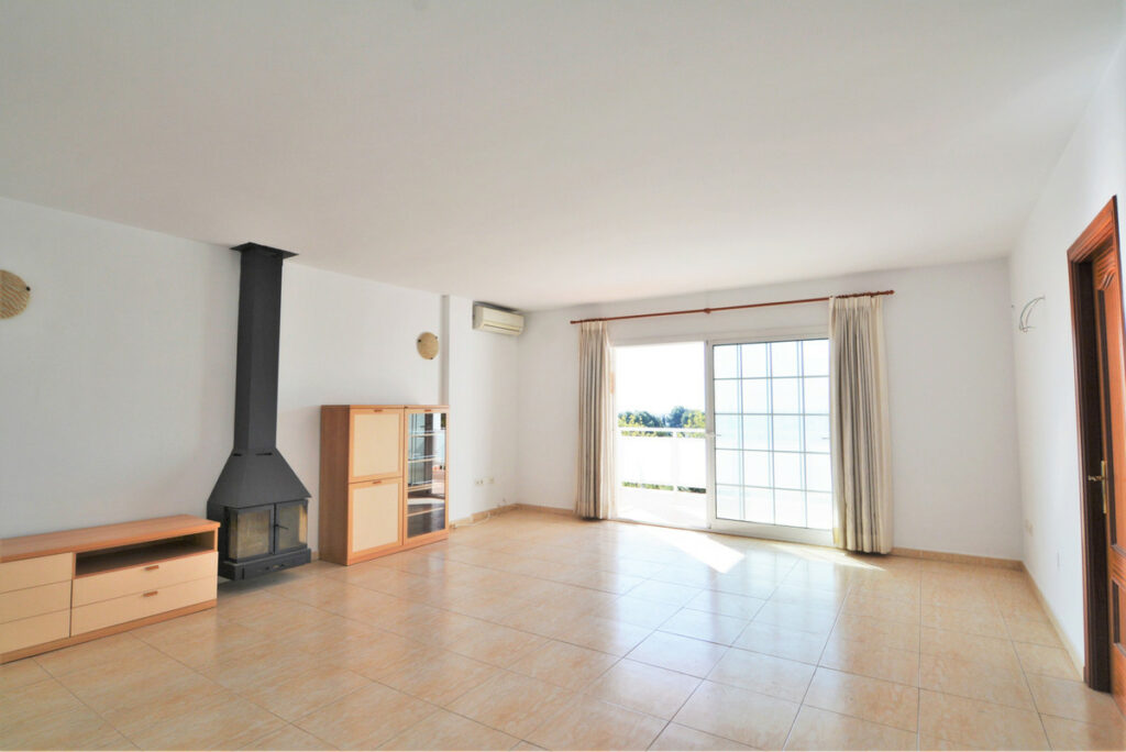 Property in El Coto — photo 5