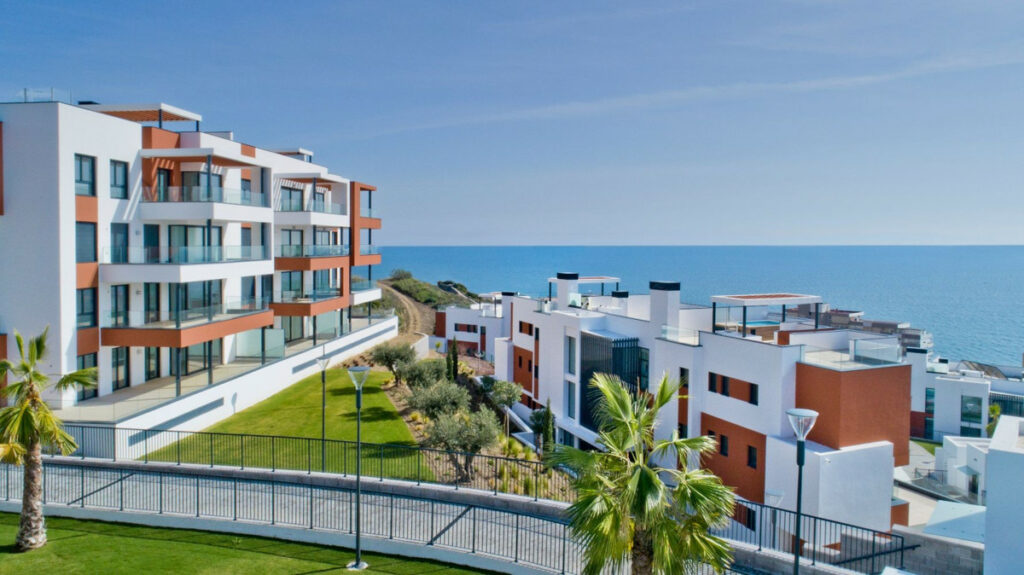 Property in Fuengirola — photo 2
