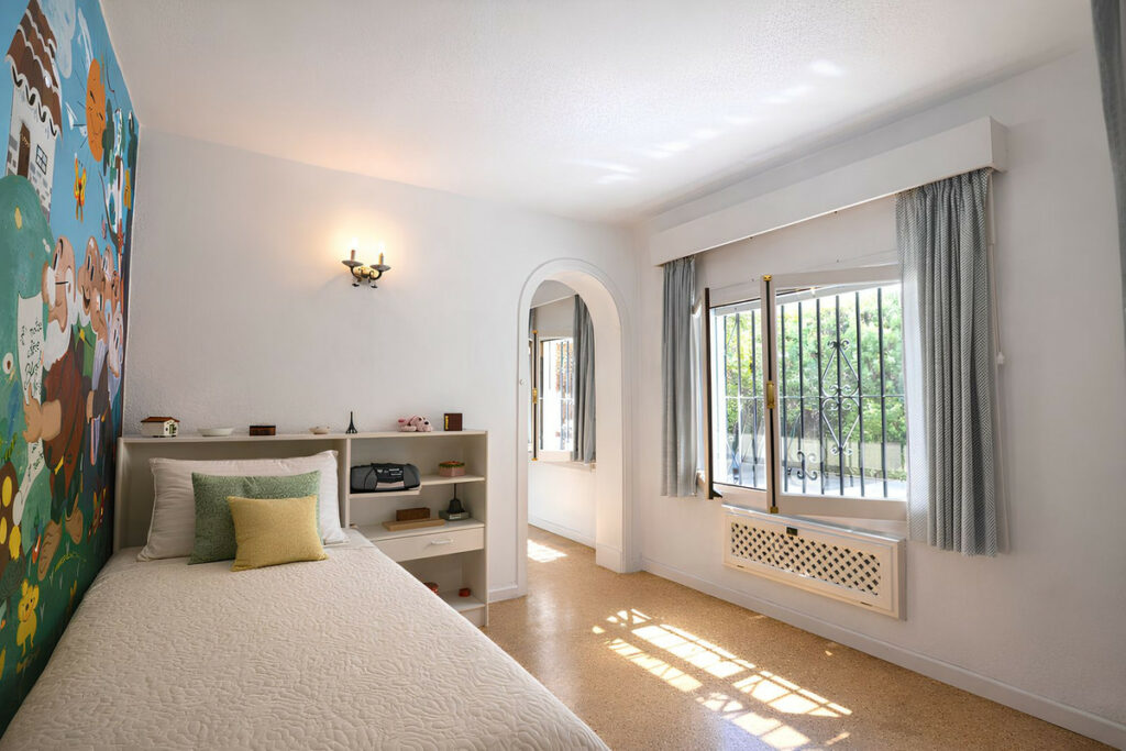 Property in Fuengirola — photo 16