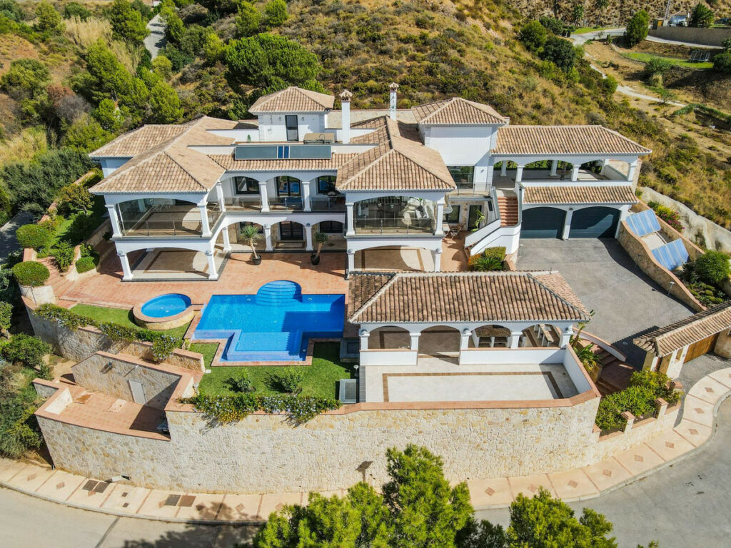 House – Detached Villa in Mijas — photo 3