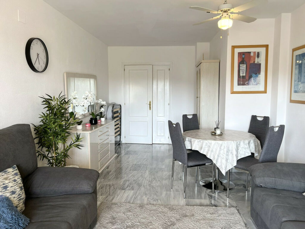 Apartment – Middle Floor Apartment in Riviera del Sol — photo 1