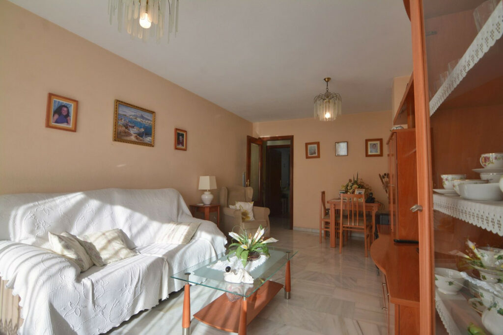 Property in Las Lagunas — photo 2