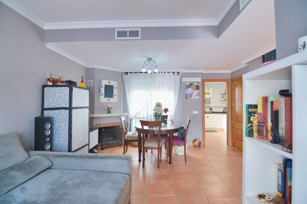 Property in Fuengirola — photo 5