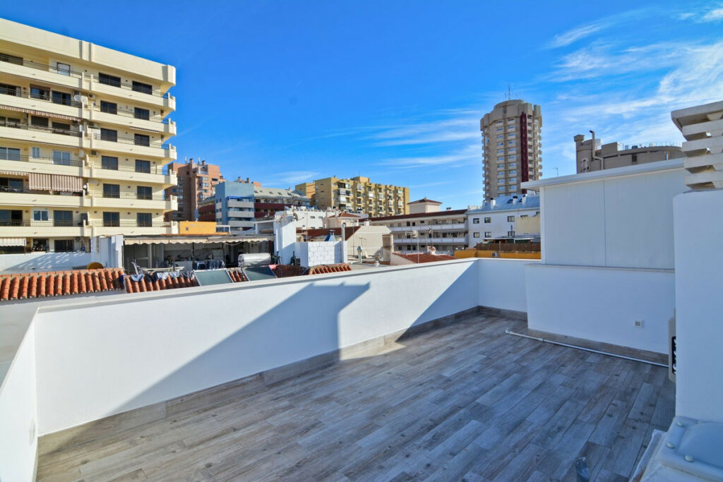 Property in Fuengirola — photo 3