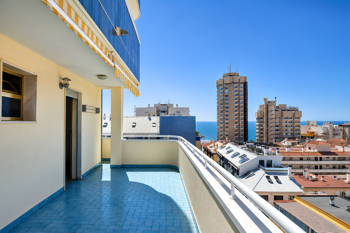 Property in Fuengirola — photo 1