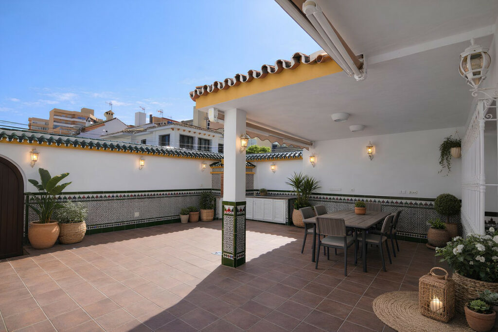 Property in Fuengirola — photo 4