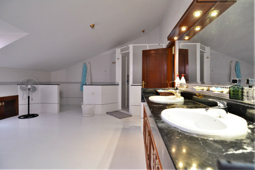 Property in Fuengirola — photo 20