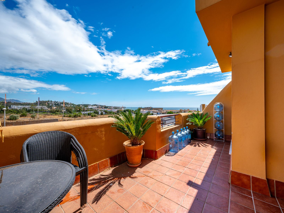 Apartment – Middle Floor Apartment in La Cala de Mijas — photo 1