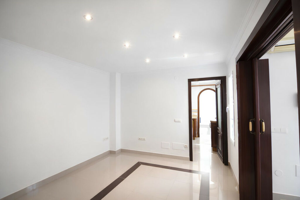 Property in Fuengirola — photo 11