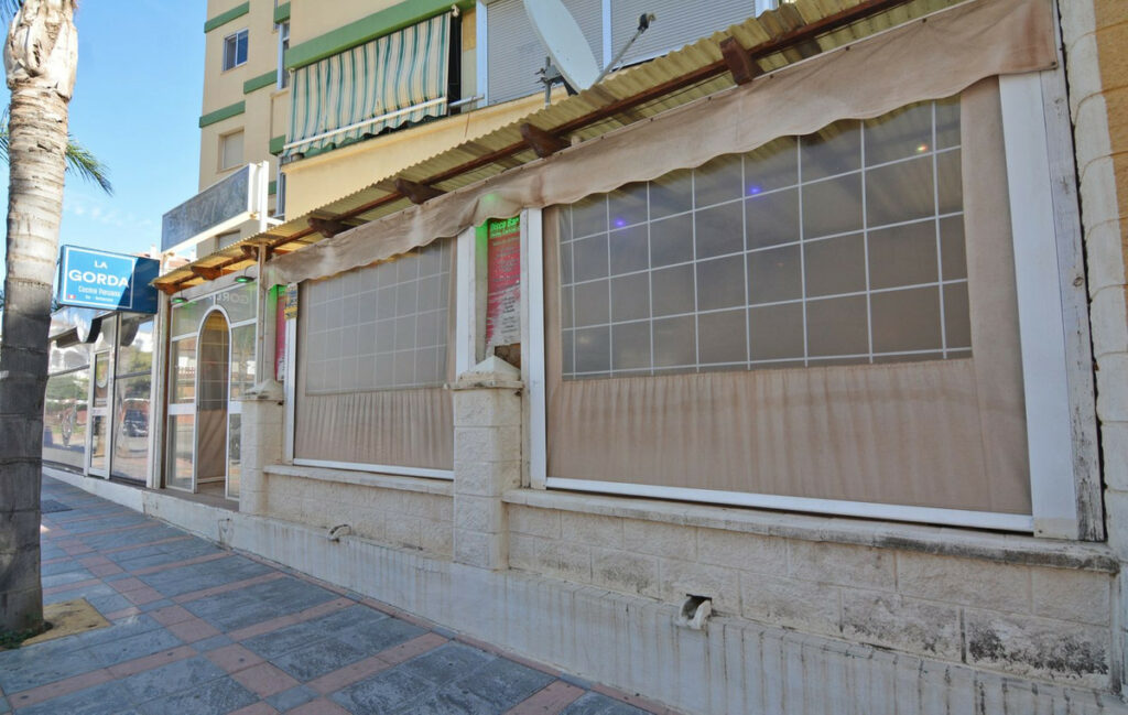Property in Fuengirola — photo 17