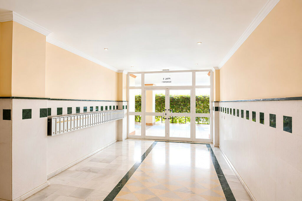 Property in Fuengirola — photo 34