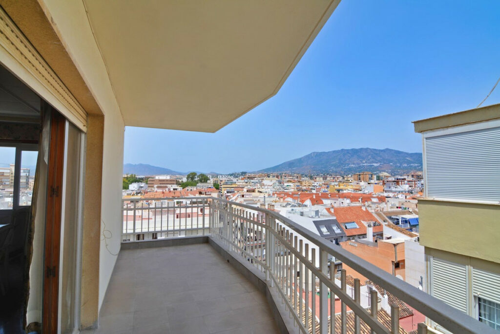 Property in Fuengirola — photo 3