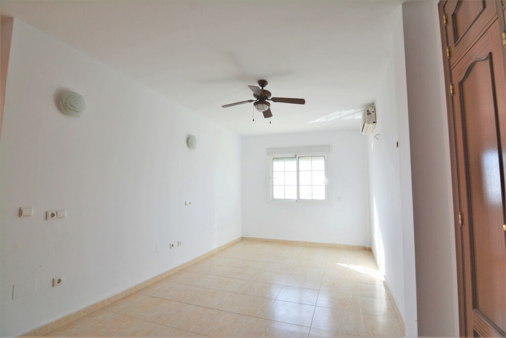 Property in El Coto — photo 13