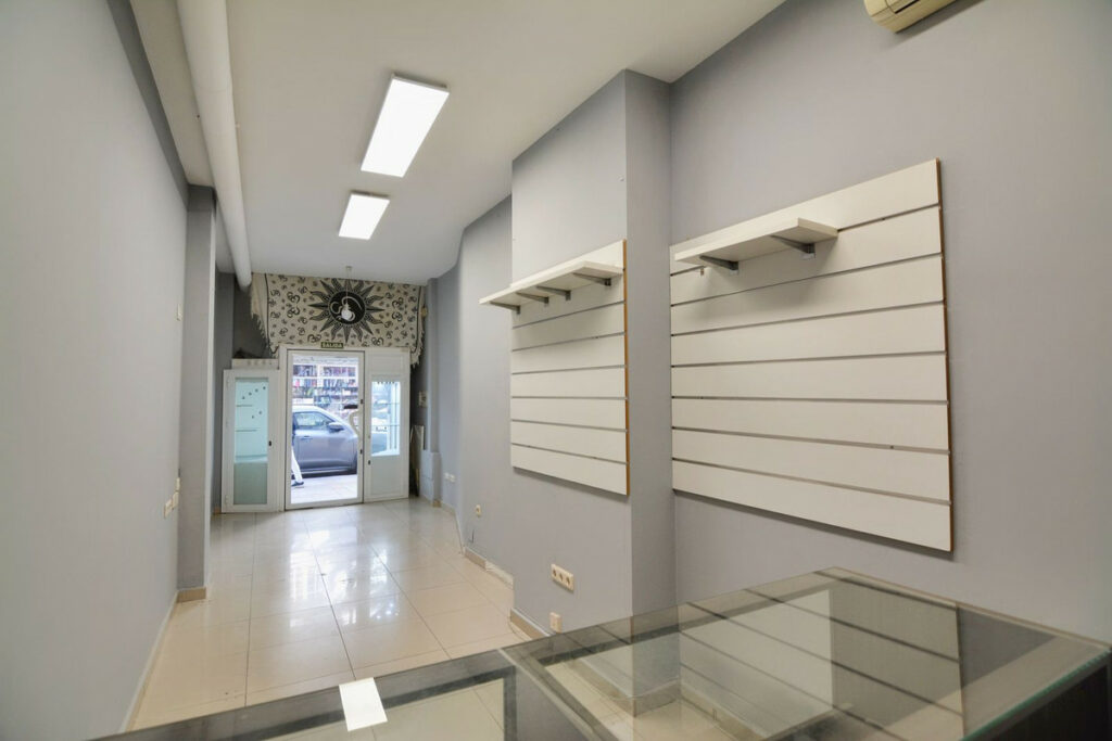 Property in Los Boliches — photo 2