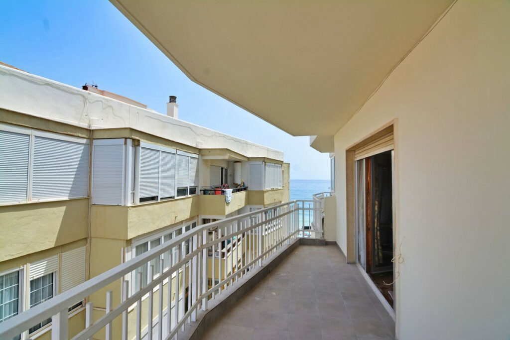 Property in Fuengirola — photo 4