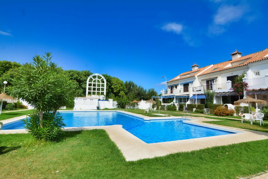 Property in Fuengirola — photo 22