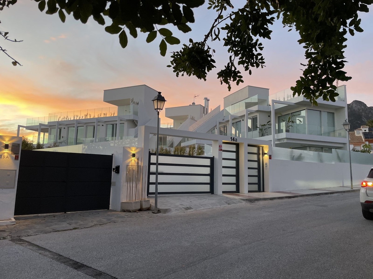 Property in Marbella — photo 1