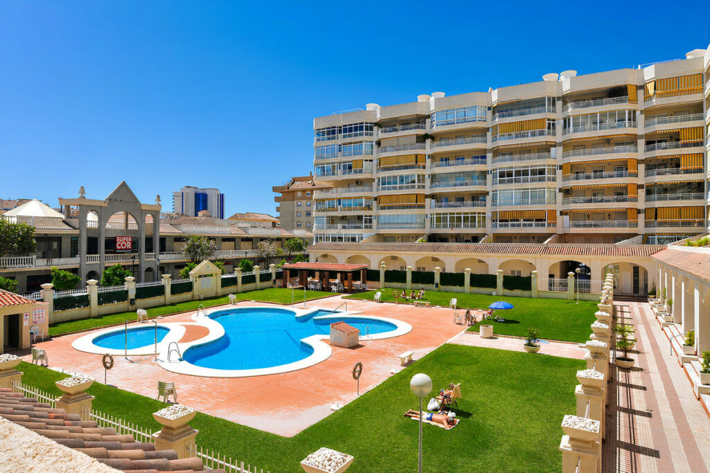 Property in Fuengirola — photo 35