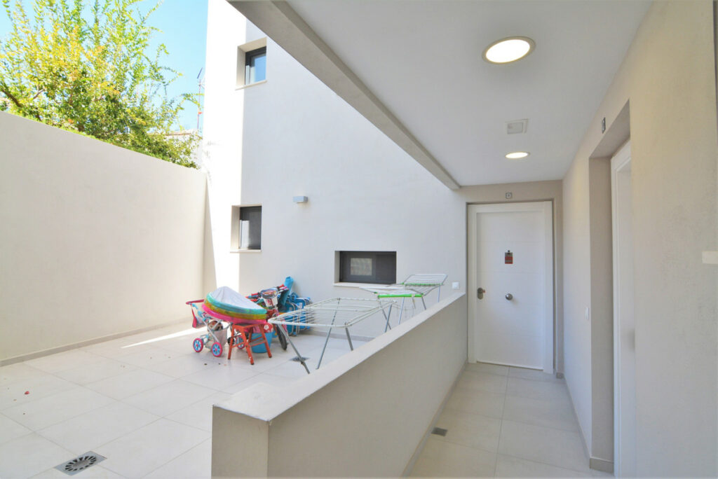 Property in Fuengirola — photo 4
