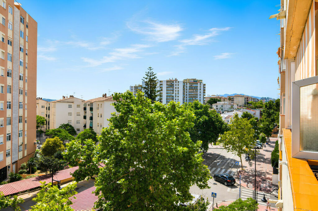 Property in Fuengirola — photo 9