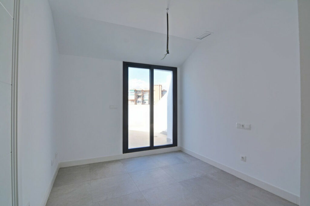 Property in Fuengirola — photo 12