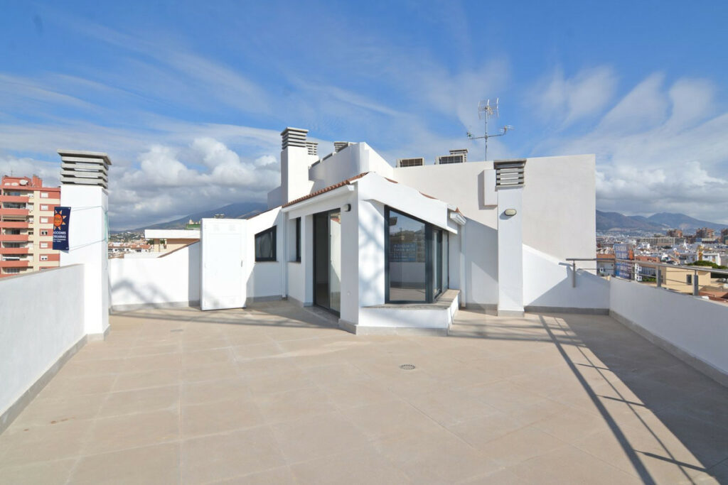 Property in Fuengirola — photo 3