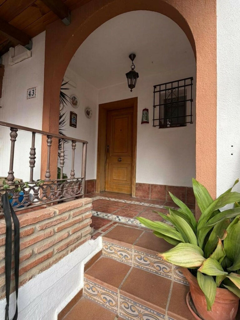 House – Townhouse in Churriana — photo 4