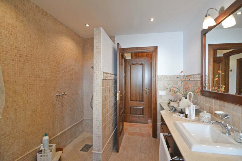 Property in Mijas Golf — photo 28