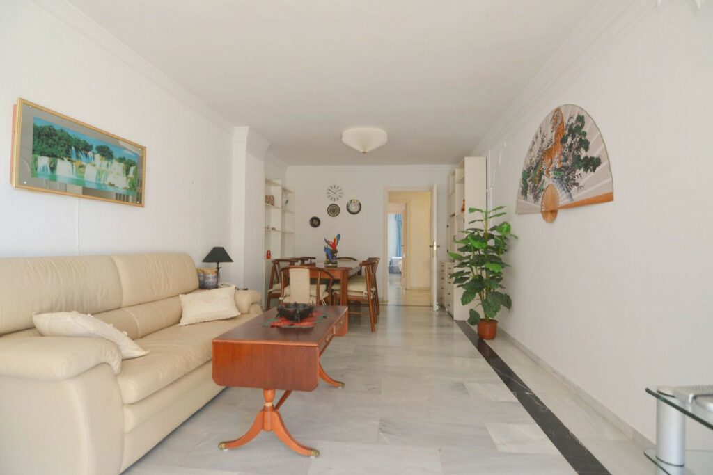 Property in Fuengirola — photo 4