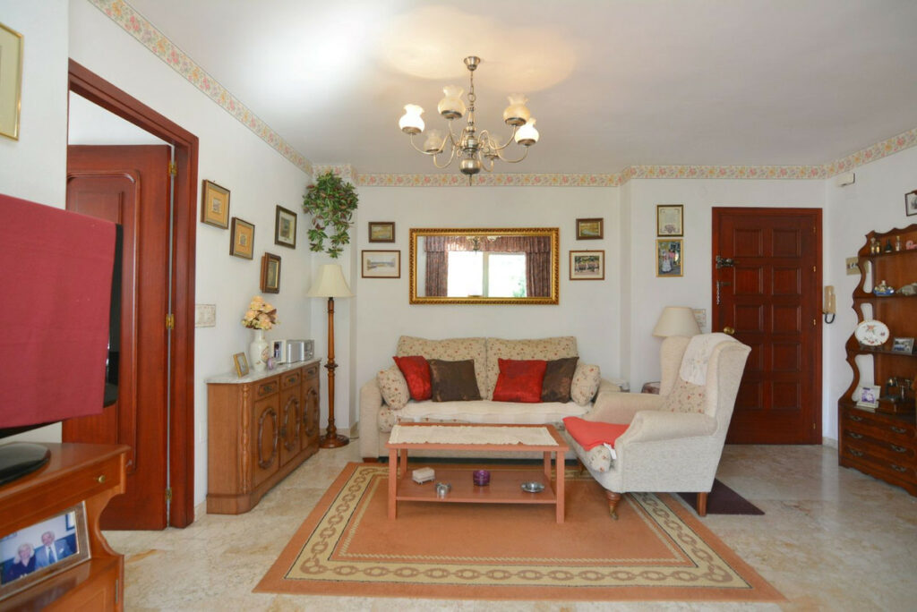 Property in Fuengirola — photo 10