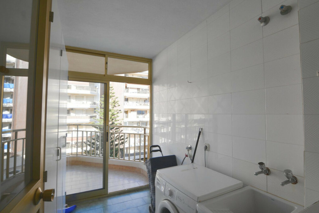 Property in Fuengirola — photo 9