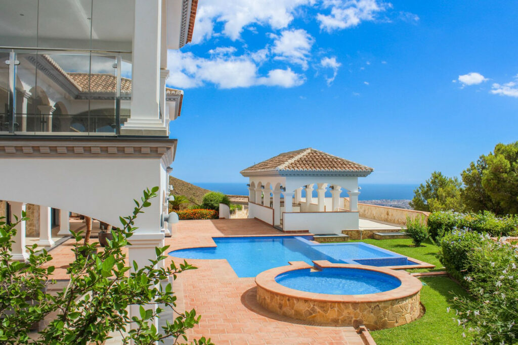 House – Detached Villa in Mijas — photo 4