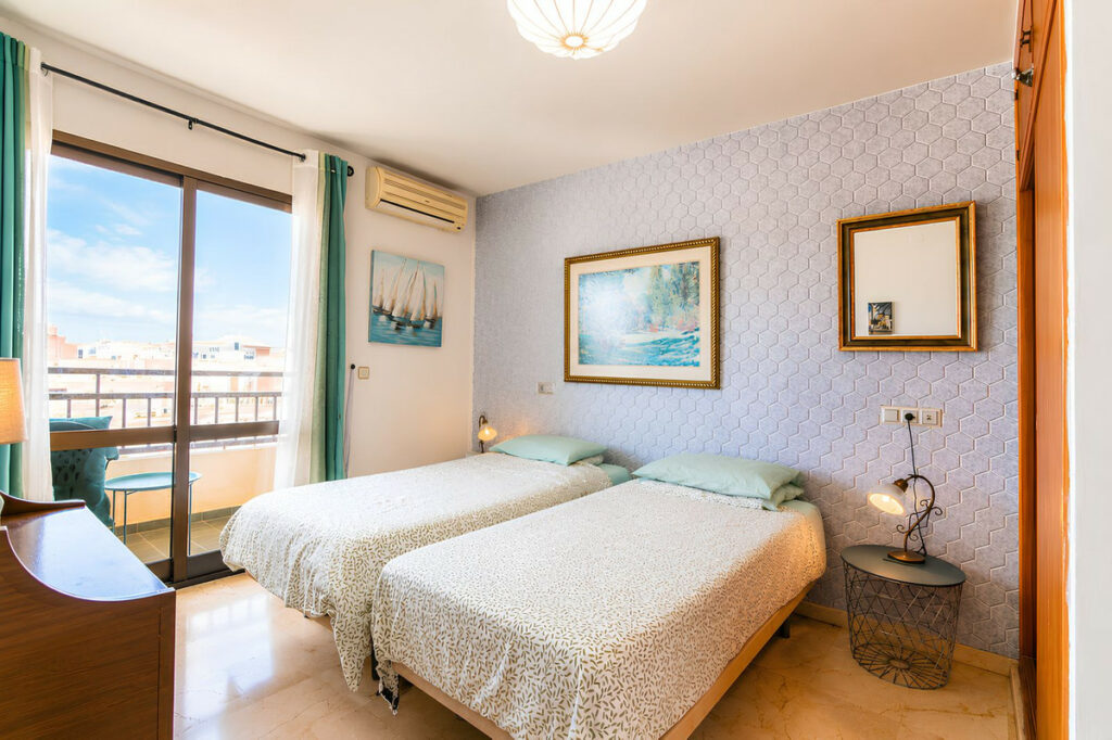 Property in Fuengirola — photo 11