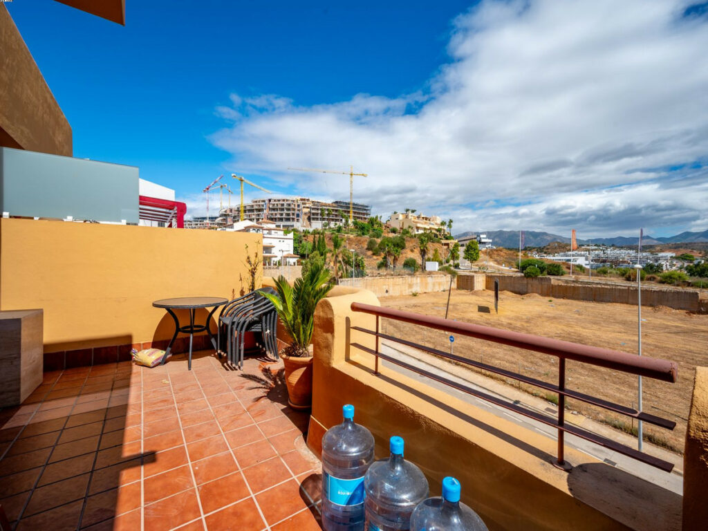 Apartment – Middle Floor Apartment in La Cala de Mijas — photo 3