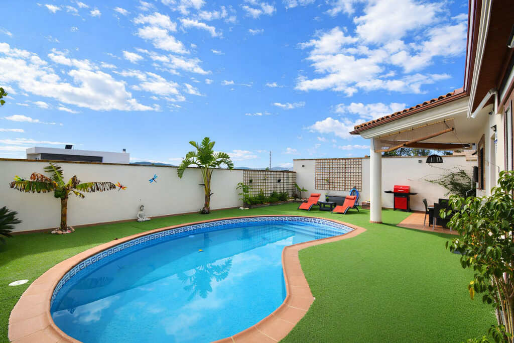 Property in Sierrezuela — photo 5
