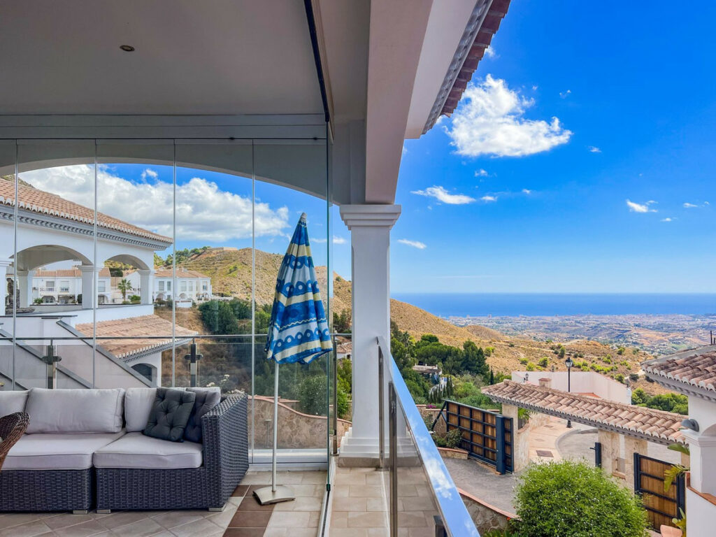 House – Detached Villa in Mijas — photo 10