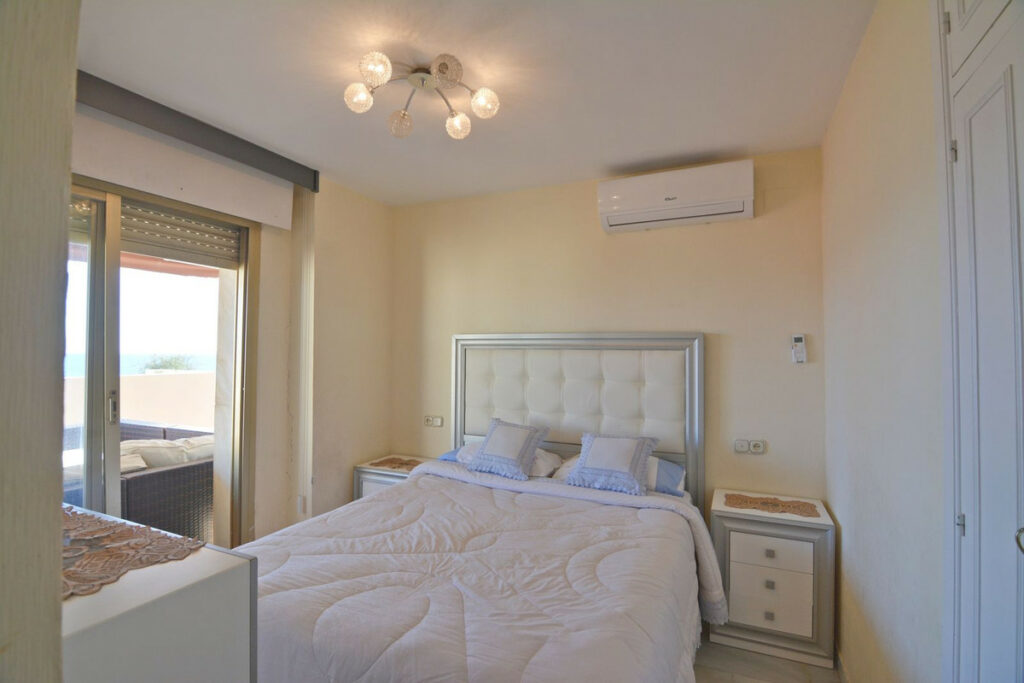 Property in Fuengirola — photo 17
