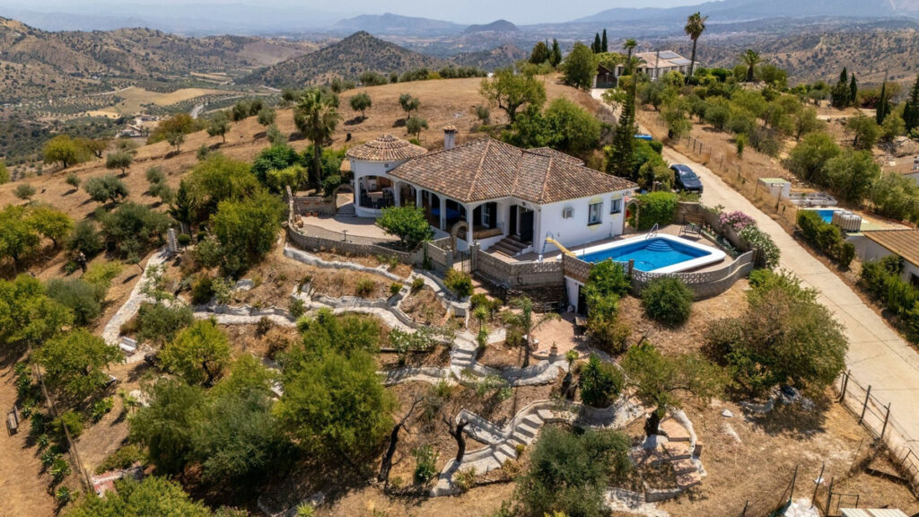House – Finca – Cortijo in Guaro — photo 2