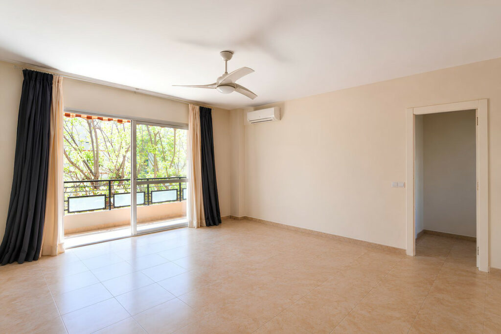 Property in Fuengirola — photo 4