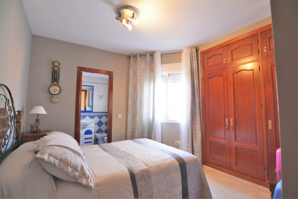 Property in Fuengirola — photo 8