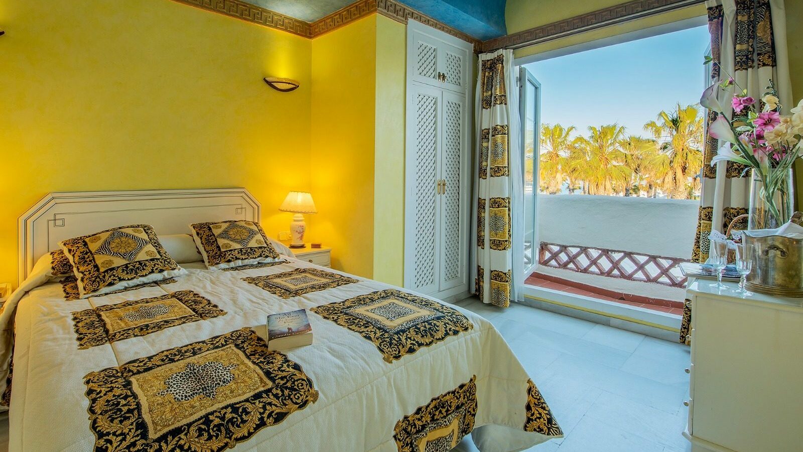 Property in Benalmádena — photo 1