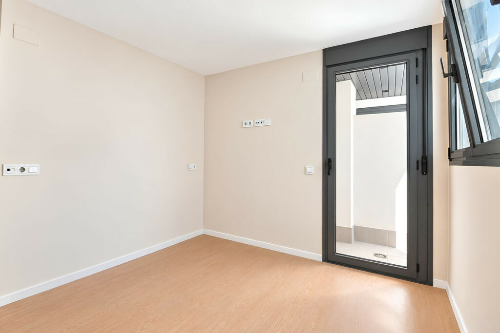 Property in Las Lagunas — photo 16