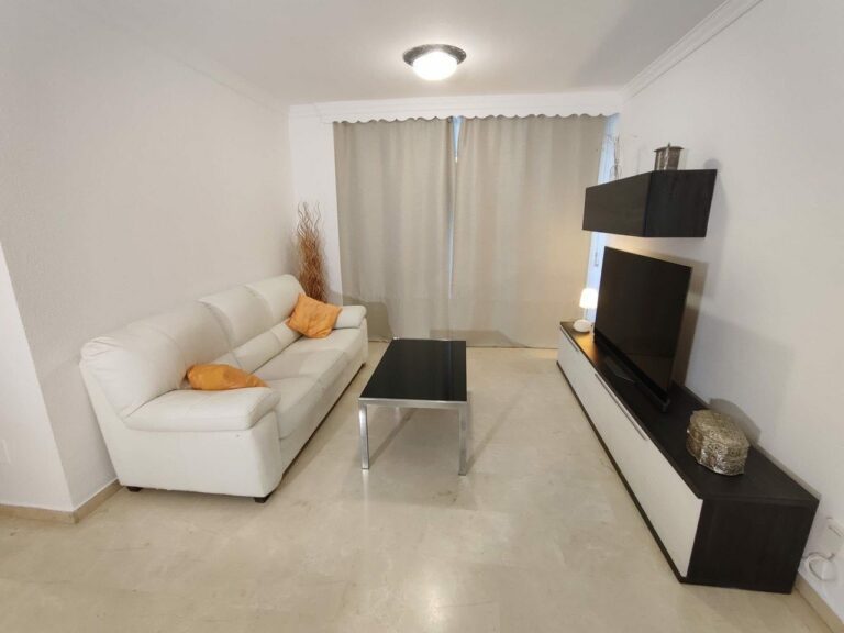 Property in Fuengirola — photo 1