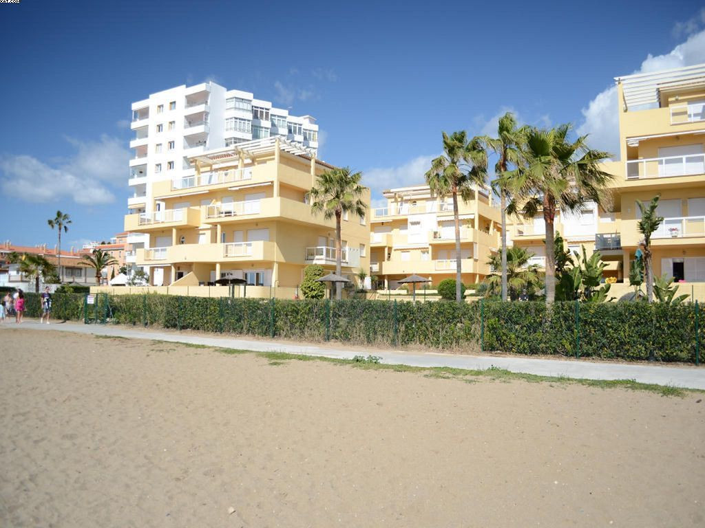Apartment – Middle Floor Apartment in La Cala de Mijas — photo 1