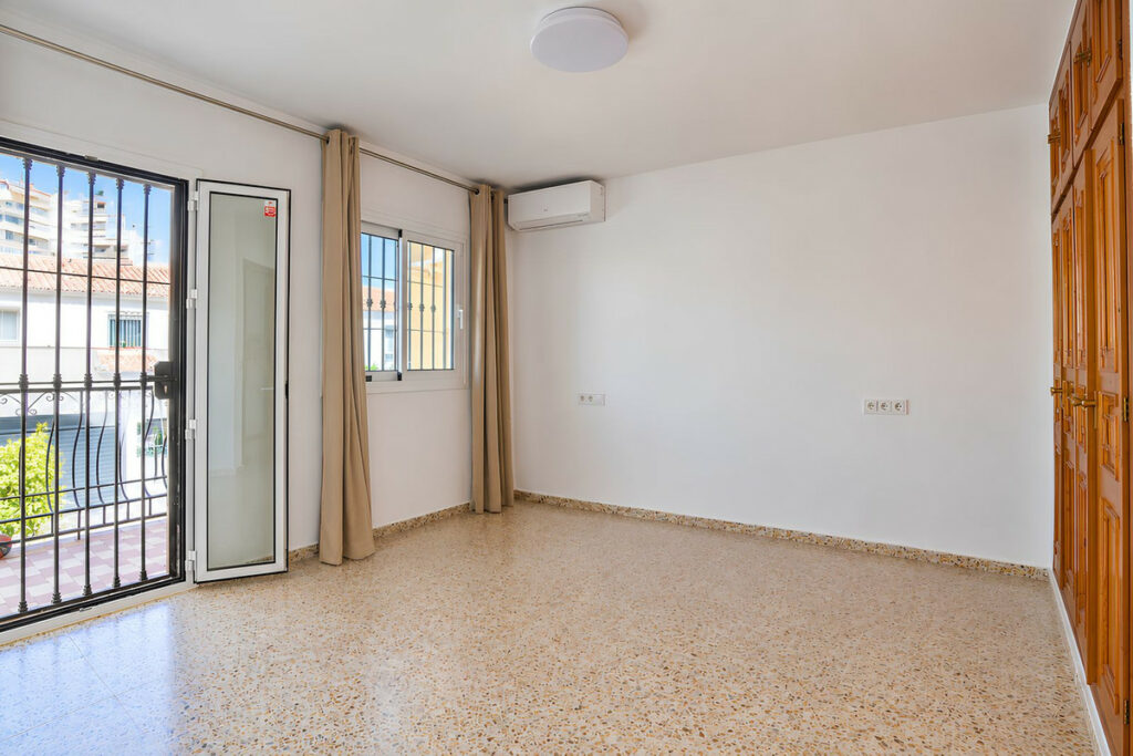 Property in Fuengirola — photo 32