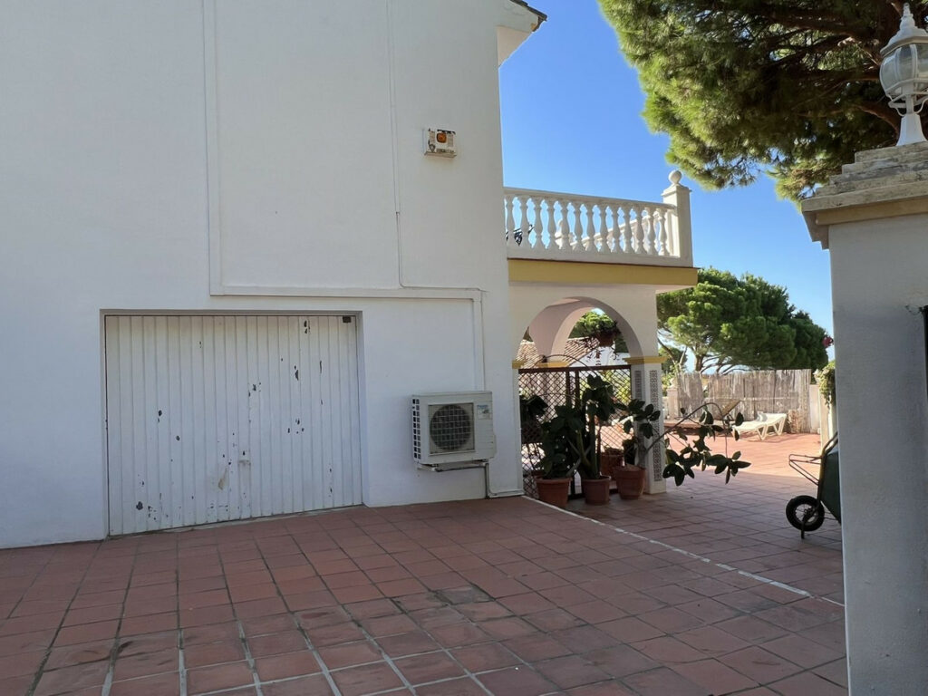 House – Detached Villa in Mijas — photo 6