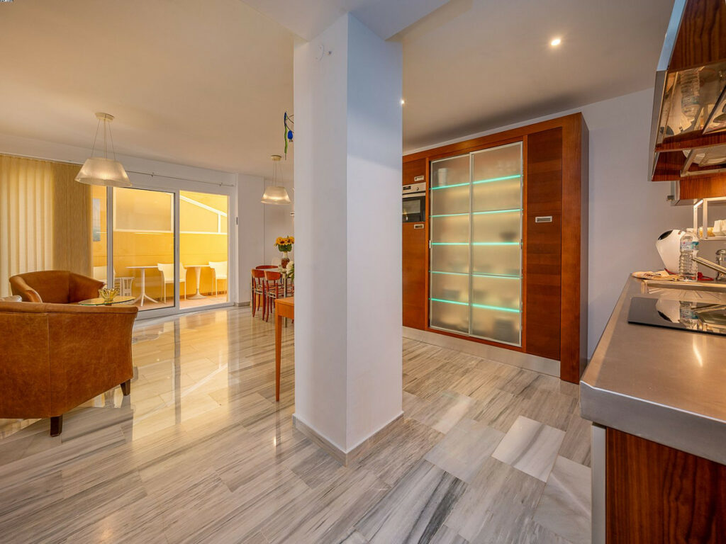 Apartment – Middle Floor Apartment in La Cala de Mijas — photo 5