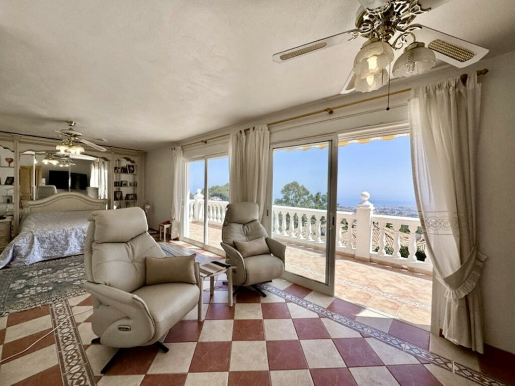 Property in Mijas — photo 8