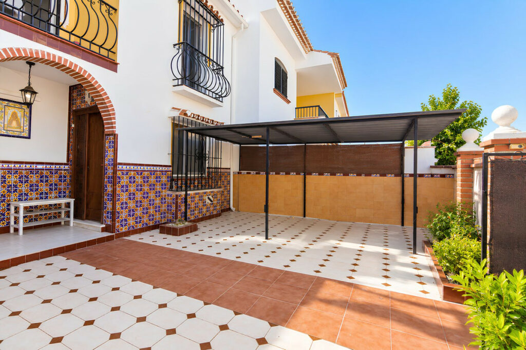 Property in Fuengirola — photo 4