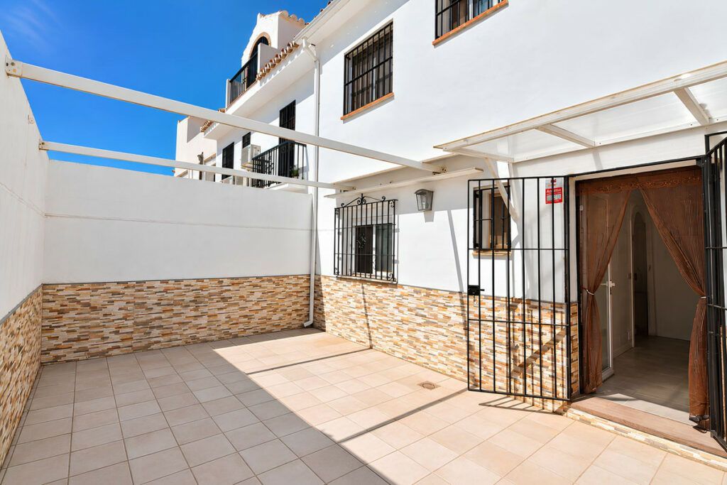 Property in Fuengirola — photo 25